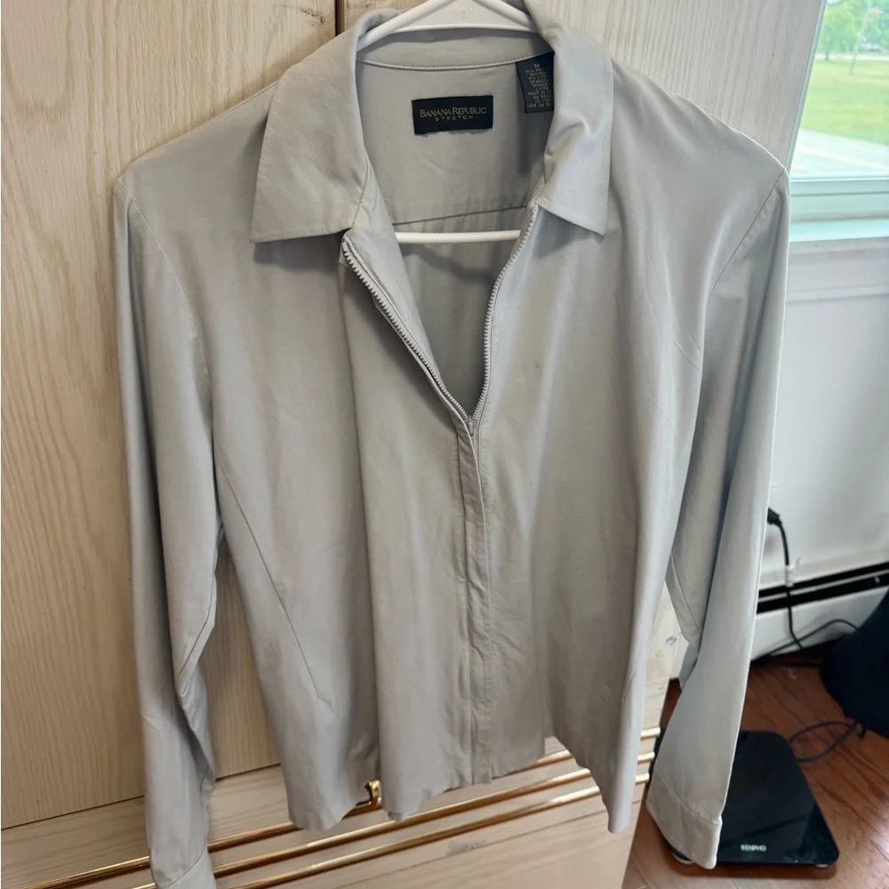 Banana Republic Men's Light Gray Button Down Shirt - Picture 1 of 2